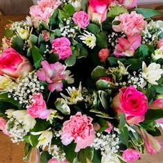 PINK AND WHITE WREATH
