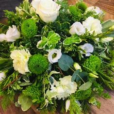 GREEN AND WHITE POSY