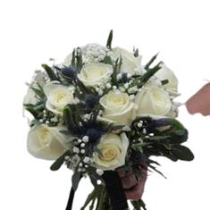 white bridal bouquet