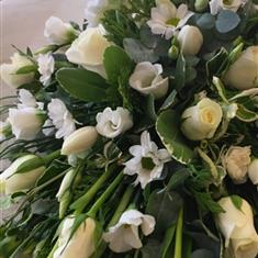 WHITE SINGLE ENDED SPRAY